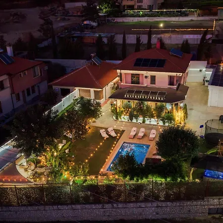 Villa Doni *